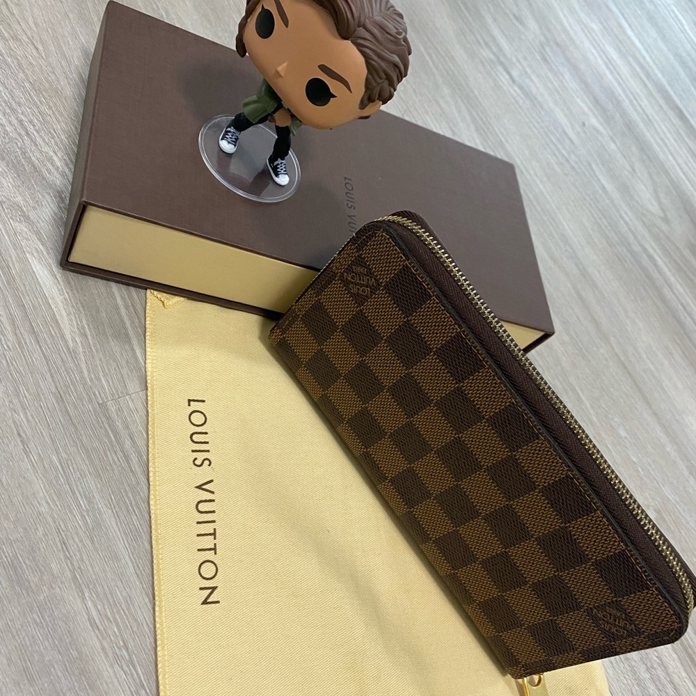 LOUIS VUITTON DAMIER EBENE ZIP WALLET